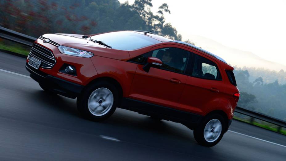 Configuração com câmbio PowerShift será oferecido nas versões SE e Titanium | <a href="https://quatrorodas.abril.com.br/noticias/mercado/ford-lanca-ecosport-4wd-porwershift-725244.shtml" rel="migration">Leia mais</a>