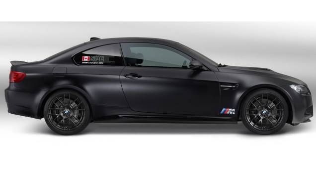 Carroceria tem as mesmas cores do modelo guiado pelo canadense Bruno Spengler, campeão deste ano | <a href="%20https://quatrorodas.abril.com.br/noticias/fabricantes/bmw-lanca-m3-dtm-champion-edition-725389.shtml" rel="migration">Leia mais</a> Carroceria tem as mesmas cores do modelo guiado pelo canadense Bruno Spengler, campeão deste ano | <a href="%20https://quatrorodas.abril.com.br/noticias/fabricantes/bmw-lanca-m3-dtm-champion-edition-725389.shtml" rel="migration">Leia mais</a>