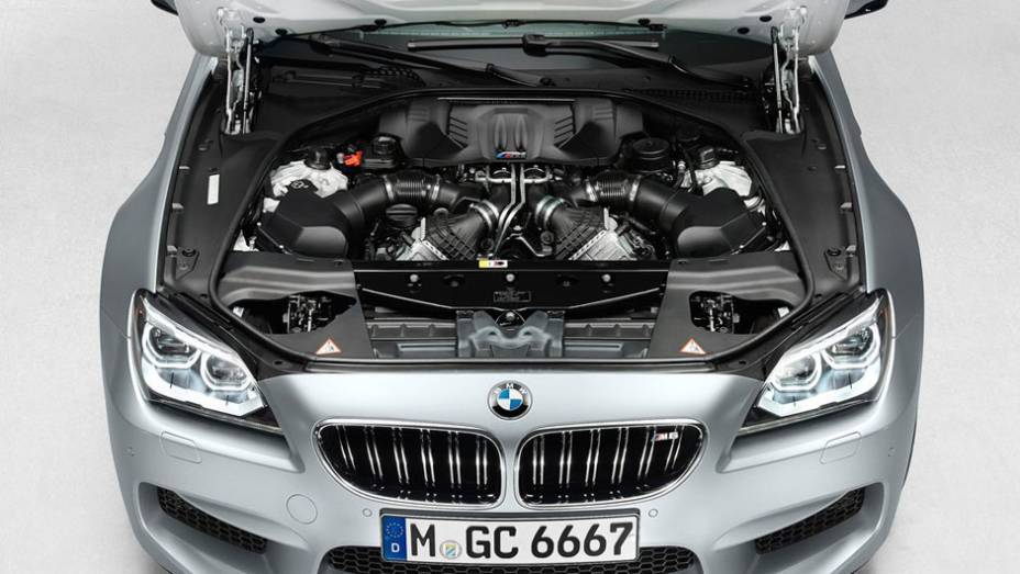 Nem na Alemanha ele será um carro barato: o preço inicial é de 128.800 euros | <a href="%20https://quatrorodas.abril.com.br/saloes/detroit/2013/bmw-m6-gran-coupe-730380.shtml" rel="migration">Leia mais</a>