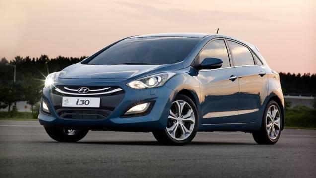 Reestilizado, o Hyundai i30 cativou os jornalistas especializados na Europa. | <a href="http://quatrorodas.abril.com.br/noticias/mercado/definidos-finalistas-carro-ano-2013-europa-728106.shtml" rel="migration">Leia mais</a>