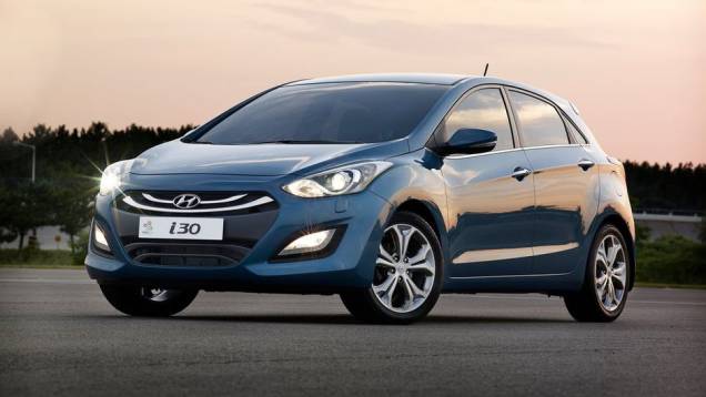 Reestilizado, o Hyundai i30 cativou os jornalistas especializados na Europa. | <a href="https://quatrorodas.abril.com.br/noticias/mercado/definidos-finalistas-carro-ano-2013-europa-728106.shtml" rel="migration">Leia mais</a>