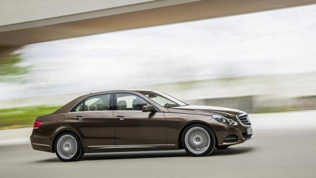 Por ser uma reestilização de meia-vida, nada mudou nas laterais | <a href="https://quatrorodas.abril.com.br/saloes/detroit/2013/mercedes-benz-classe-sedan-avant-730383.shtml" rel="migration">Leia mais</a> Por ser uma reestilização de meia-vida, nada mudou nas laterais | <a href="https://quatrorodas.abril.com.br/saloes/detroit/2013/mercedes-benz-classe-sedan-avant-730383.shtml" rel="migration">Leia mais</a>