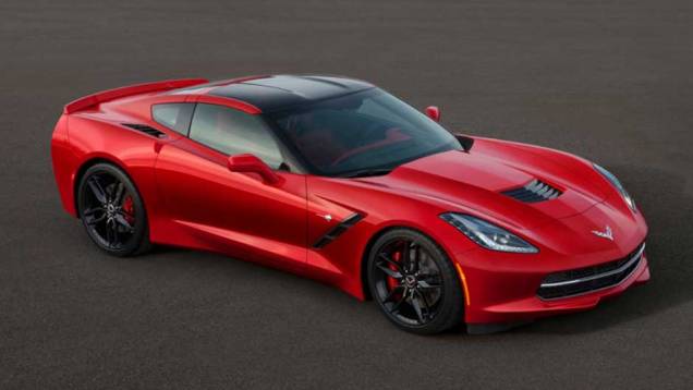 Se você não sabe, Stingray é o nome dado a uma das gerações mais conhecidas do Corvette. Quem sabe o nome famoso não dá sorte para o novo modelo... | <a href="https://quatrorodas.abril.com.br/saloes/detroit/2013/chevrolet-corvette-stingray-730871.shtml" rel="migration">Le</a>