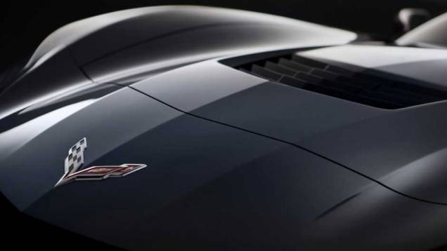 O Corvette Stingray 2014 chega aos EUA no terceiro trimestre de 2013 | <a href="https://quatrorodas.abril.com.br/saloes/detroit/2013/chevrolet-corvette-stingray-730871.shtml" rel="migration">Leia mais</a>