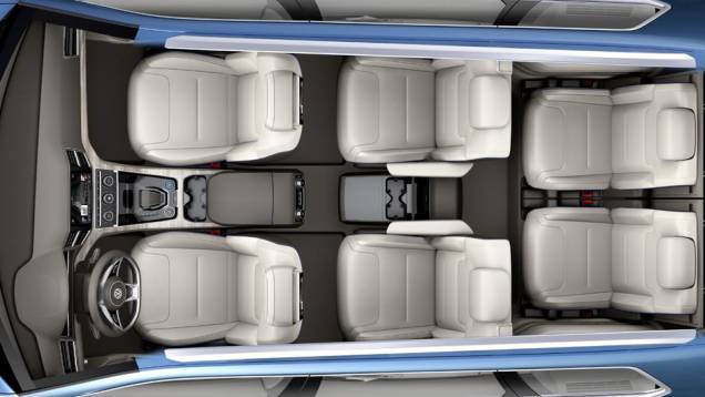 O crossover tem capacidade para receber de seis a sete ocupantes | <a href="https://quatrorodas.abril.com.br/saloes/detroit/2013/vw-crossblue-concept-730934.shtml" rel="migration">Leia mais</a>