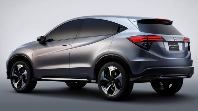 O Urban SUV concept utiliza a mesma plataforma do Fit e se propõe a ser um SUV pequeno por fora... | <a href="https://quatrorodas.abril.com.br/saloes/detroit/2013/honda-urban-suv-concept-730971.shtml" rel="migration">Leia mais</a> O Urban SUV concept utiliza a mesma plataforma do Fit e se propõe a ser um SUV pequeno por fora... | <a href="https://quatrorodas.abril.com.br/saloes/detroit/2013/honda-urban-suv-concept-730971.shtml" rel="migration">Leia mais</a>