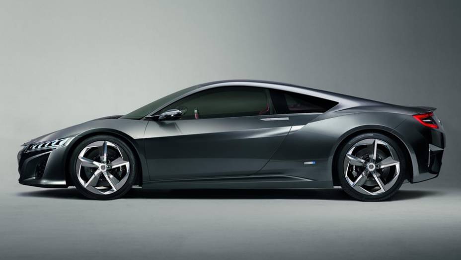 A marca atualizou um carro-conceito, o esportivo NSX | <a href="https://quatrorodas.abril.com.br/saloes/detroit/2013/acura-nsx-concept-731066.shtml" rel="migration">Leia mais</a>