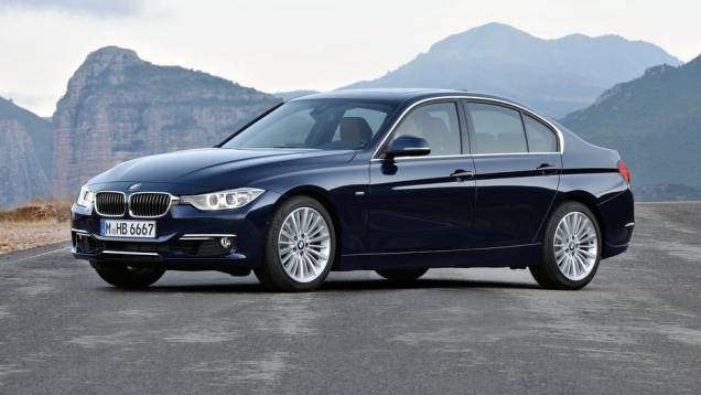 FAMILIAR GRANDE - BMW SÉRIE 3 | <a href="https://quatrorodas.abril.com.br/noticias/seguranca/euro-ncap-divulga-lista-carros-mais-seguros-2012-731866.shtml" rel="migration">Leia mais</a> FAMILIAR GRANDE - BMW SÉRIE 3 | <a href="https://quatrorodas.abril.com.br/noticias/seguranca/euro-ncap-divulga-lista-carros-mais-seguros-2012-731866.shtml" rel="migration">Leia mais</a>