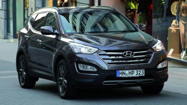 UTILITÁRIO GRANDE - Hyundai Santa Fe | <a href="https://quatrorodas.abril.com.br/noticias/seguranca/euro-ncap-divulga-lista-carros-mais-seguros-2012-731866.shtml" rel="migration">Leia mais</a>