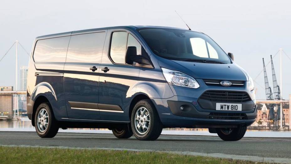 COMERCIAIS E VANS - Ford Transit | <a href="https://quatrorodas.abril.com.br/noticias/seguranca/euro-ncap-divulga-lista-carros-mais-seguros-2012-731866.shtml" rel="migration">Leia mais</a>