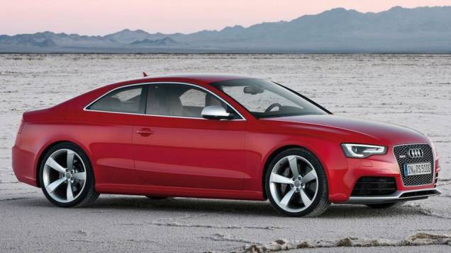 CARRO DE PERFORMANCE - Audi RS5 | <a href="https://quatrorodas.abril.com.br/noticias/mercado/finalistas-premio-carro-mundial-2013-sao-revelados-732525.shtml" rel="migration">Leia mais</a>