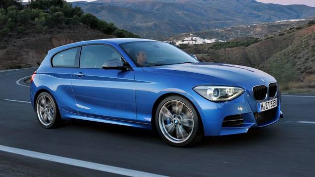 CARRO DE PERFORMANCE - BMW M 135i | <a href="https://quatrorodas.abril.com.br/noticias/mercado/finalistas-premio-carro-mundial-2013-sao-revelados-732525.shtml" rel="migration">Leia mais</a>
