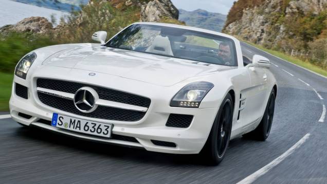 CARRO DE PERFORMANCE - Mercedes-Benz SLS AMG Roadster | <a href="https://quatrorodas.abril.com.br/noticias/mercado/finalistas-premio-carro-mundial-2013-sao-revelados-732525.shtml" rel="migration">Leia mais</a>