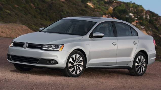 CARRO "VERDE" - Volkswagen Jetta Hybrid | <a href="https://quatrorodas.abril.com.br/noticias/mercado/finalistas-premio-carro-mundial-2013-sao-revelados-732525.shtml" rel="migration">Leia mais</a>