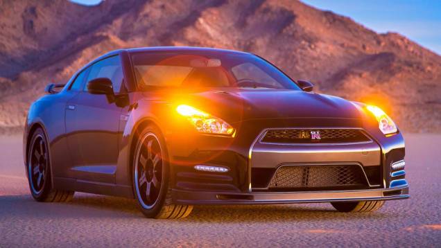 Ela é chamada de Track Edition | <a href="https://quatrorodas.abril.com.br/noticias/fabricantes/nissan-revela-gt-r-track-edition-733328.shtml" rel="migration">Leia mais</a>