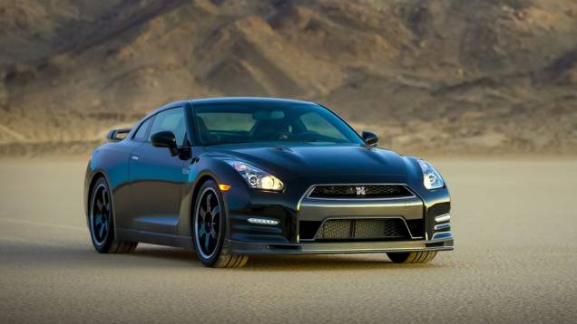 O modelo também ganha em desempenho, com a redução de peso total do conjunto | <a href="https://quatrorodas.abril.com.br/noticias/fabricantes/nissan-revela-gt-r-track-edition-733328.shtml" rel="migration">Leia mais</a> O modelo também ganha em desempenho, com a redução de peso total do conjunto | <a href="https://quatrorodas.abril.com.br/noticias/fabricantes/nissan-revela-gt-r-track-edition-733328.shtml" rel="migration">Leia mais</a>