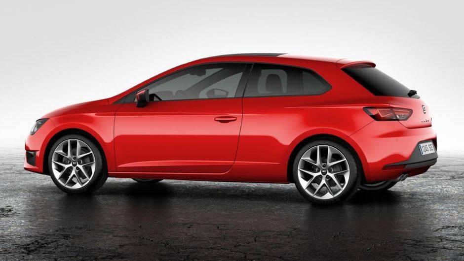 Esta &eacute; a vers&atilde;o coup&eacute;-esportiva do conhecido hatch Leon | <a href="https://quatrorodas.abril.com.br/saloes/genebra/2013/seat-leon-sc-734165.shtml" rel="migration">Leia mais</a>