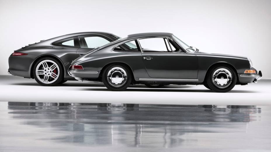 Pouca coisa mudou em termos de design ao longo de cinco décadas; os fãs do carro agradecem | <a href="https://quatrorodas.abril.com.br/noticias/fabricantes/porsche-celebra-50-anos-911-733368.shtml" rel="migration">Leia mais</a>