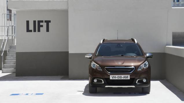 Por aqui, ele deve bater de frente com o novo Ford EcoSport | <a href="https://quatrorodas.abril.com.br/saloes/genebra/2013/peugeot-2008-734145.shtml" rel="migration">Leia mais</a> Por aqui, ele deve bater de frente com o novo Ford EcoSport | <a href="https://quatrorodas.abril.com.br/saloes/genebra/2013/peugeot-2008-734145.shtml" rel="migration">Leia mais</a>