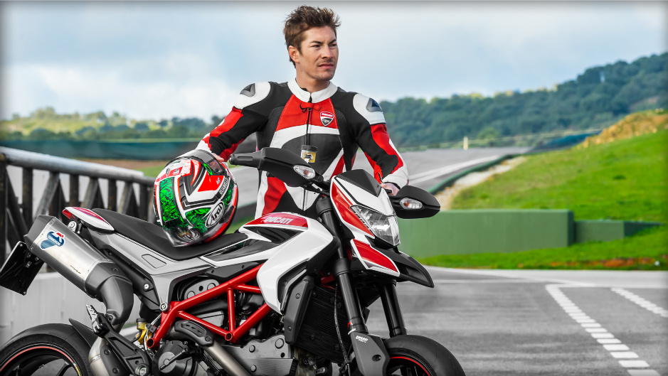 Nicky Hayden acelera nova Ducati Hypermotard