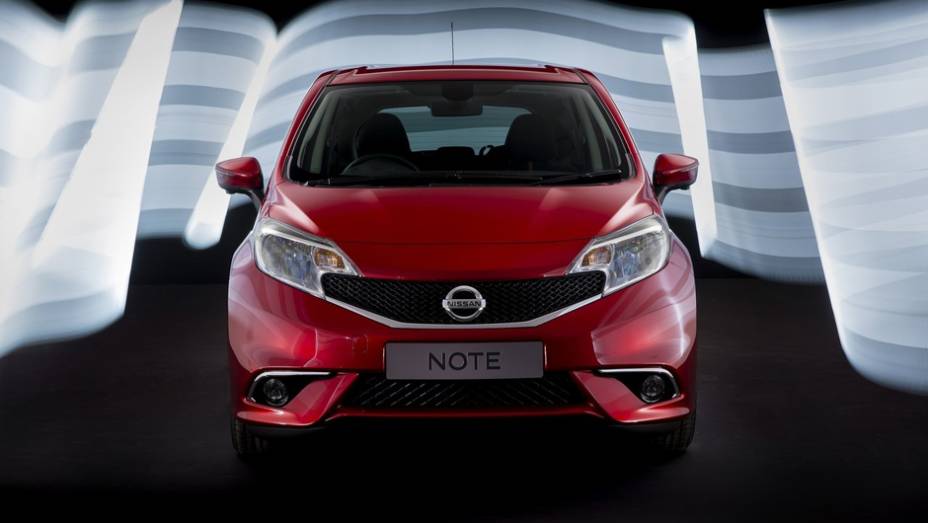 Nesta configuração, o Note será bastante econômico... | <a href="https://quatrorodas.abril.com.br/saloes/genebra/2013/nissan-note-734148.shtml" rel="migration">Leia mais</a>