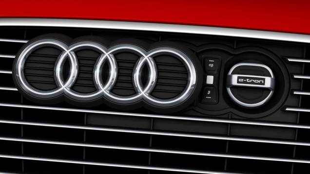 Com tanta tecnologia, o carro acelera de 0 a 100 km/h em 7,6 segundos, chegando aos 222 km/h | <a href="%20https://quatrorodas.abril.com.br/saloes/genebra/2013/audi-a3-e-tron-734416.shtml" rel="migration">Leia mais</a> Com tanta tecnologia, o carro acelera de 0 a 100 km/h em 7,6 segundos, chegando aos 222 km/h | <a href="%20https://quatrorodas.abril.com.br/saloes/genebra/2013/audi-a3-e-tron-734416.shtml" rel="migration">Leia mais</a>