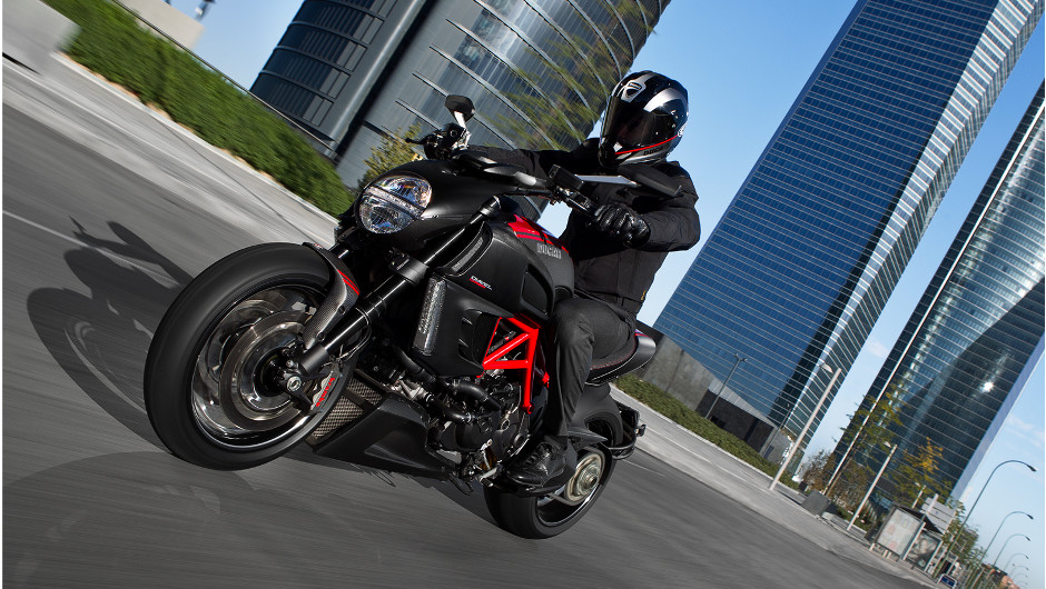 Ducati Diavel Carbon 2013