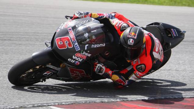 Alemão Stefan Bradl ficou com o quarto tempo em Sepang. <a href="https://quatrorodas.abril.com.br/moto/noticias/motogp-pedrosa-mais-rapido-sepang-734603.shtml" rel="migration">Leia mais</a>