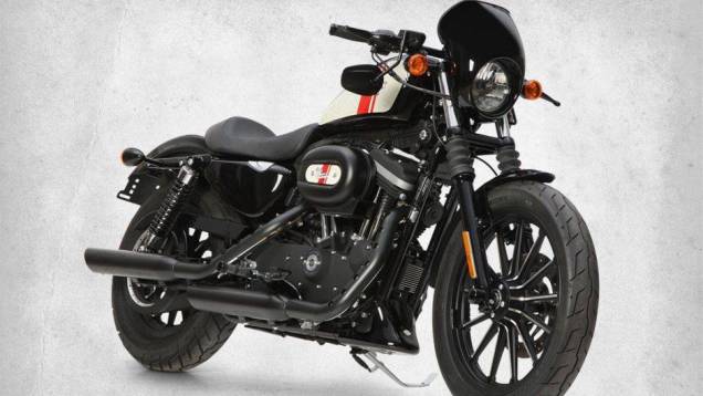 Harley-Davidson Iron 883 Quarter Mile 2013 foi lançada na Espanha. <a href="https://quatrorodas.abril.com.br/moto/noticias/h-dlanca-edicoes-limitadas-espanha-734778.shtml" rel="migration">Leia mais</a> Harley-Davidson Iron 883 Quarter Mile 2013 foi lançada na Espanha. <a href="https://quatrorodas.abril.com.br/moto/noticias/h-dlanca-edicoes-limitadas-espanha-734778.shtml" rel="migration">Leia mais</a>