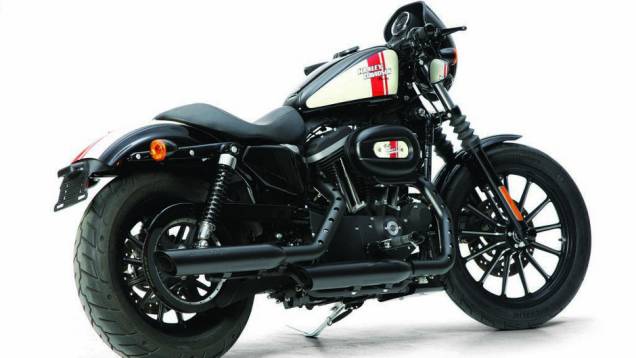 Existem apenas 25 unidades da Harley-Davidson Iron 883 Quarter Mile 2013. O preço? 12.250 euros. <a href="%20https://quatrorodas.abril.com.br/moto/noticias/h-dlanca-edicoes-limitadas-espanha-734778.shtml" rel="migration">Leia mais</a>