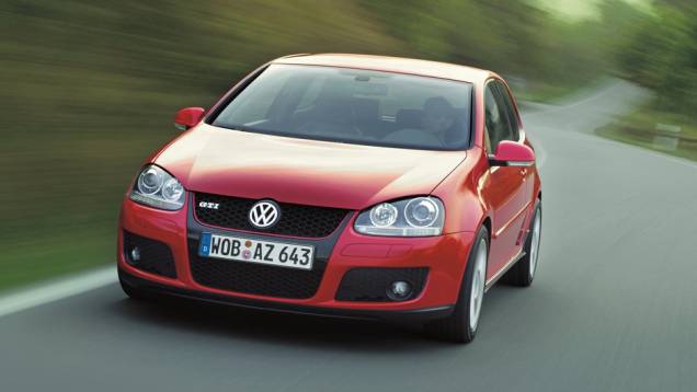 A quinta geração do Golf GTI mostrou tão bom compromisso entre praticidade e desempenho, que ganhou nada menos que 16 prêmios ao redor do mundo | <a href="https://quatrorodas.abril.com.br/reportagens/classicos/dinastia-gti-735366.shtml" rel="migration">Leia mais</a> A quinta geração do Golf GTI mostrou tão bom compromisso entre praticidade e desempenho, que ganhou nada menos que 16 prêmios ao redor do mundo | <a href="https://quatrorodas.abril.com.br/reportagens/classicos/dinastia-gti-735366.shtml" rel="migration">Leia mais</a>