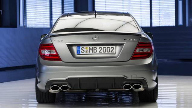 O segredo está na adoção de pistões forjados do SLS AMG, novas bielas e um virabrequim mais leve | <a href="%20https://quatrorodas.abril.com.br/saloes/genebra/2013/mercedes-benz-c63-amg-edition-507-735182.shtml" rel="migration">Leia mais</a> O segredo está na adoção de pistões forjados do SLS AMG, novas bielas e um virabrequim mais leve | <a href="%20https://quatrorodas.abril.com.br/saloes/genebra/2013/mercedes-benz-c63-amg-edition-507-735182.shtml" rel="migration">Leia mais</a>