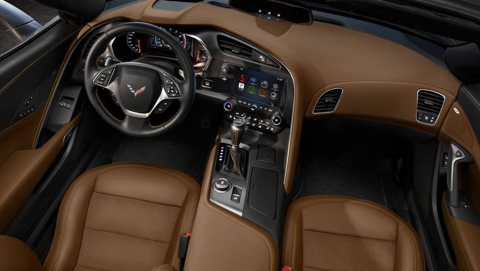 Corvette Stingray convers&iacute;vel | <a href="https://quatrorodas.abril.com.br/saloes/genebra/2013/chevrolet-corvette-stingray-conversivel-735080.shtml" rel="migration">Leia mais</a>