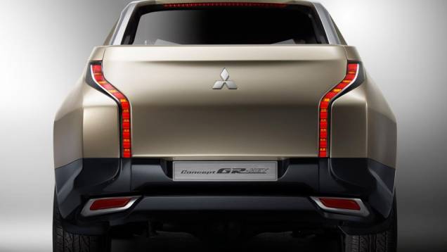 Mitsubishi GR-HEV concept | <a href="https://quatrorodas.abril.com.br/saloes/genebra/2013/mitsubishi-gr-hev-ca-miev-735118.shtml" rel="migration">Leia mais</a>