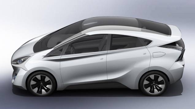 É um hatch 100% elétrico | <a href="https://quatrorodas.abril.com.br/saloes/genebra/2013/mitsubishi-gr-hev-ca-miev-735118.shtml" rel="migration">Leia mais</a> É um hatch 100% elétrico | <a href="https://quatrorodas.abril.com.br/saloes/genebra/2013/mitsubishi-gr-hev-ca-miev-735118.shtml" rel="migration">Leia mais</a>
