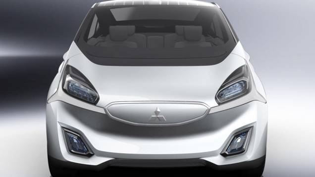 O modelo também pode ser recarregado por sistema sem fio (wireless) e tem autonomia de 300 km | <a href="%20https://quatrorodas.abril.com.br/saloes/genebra/2013/mitsubishi-gr-hev-ca-miev-735118.shtml" rel="migration">Leia mais</a> O modelo também pode ser recarregado por sistema sem fio (wireless) e tem autonomia de 300 km | <a href="%20https://quatrorodas.abril.com.br/saloes/genebra/2013/mitsubishi-gr-hev-ca-miev-735118.shtml" rel="migration">Leia mais</a>