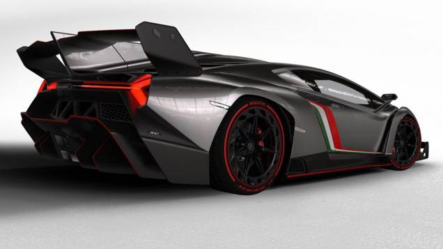 Baseado no Aventador, o Veneno utiliza o mesmo 6.5 V12 aspirado, porém, ajustado para gerar 740 cv | <a href="%20https://quatrorodas.abril.com.br/saloes/genebra/2013/lamborghini-veneno-735176.shtml" rel="migration">Leia mais</a>