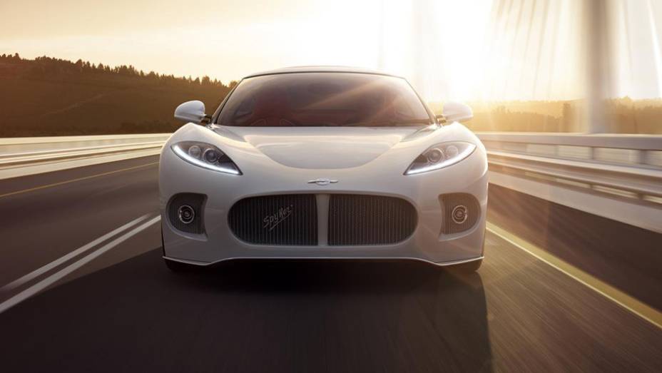 Trata-se do B6 Venator concept | <a href="https://quatrorodas.abril.com.br/saloes/genebra/2013/spyker-b6-venator-concept-735300.shtml" rel="migration">Leia mais</a>