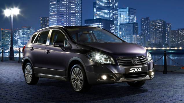 A Suzuki promove em Genebra o lançamento da nova geração do SX4 | <a href="https://quatrorodas.abril.com.br/saloes/genebra/2013/suzuki-sx4-735279.shtml" rel="migration">Leia mais</a>