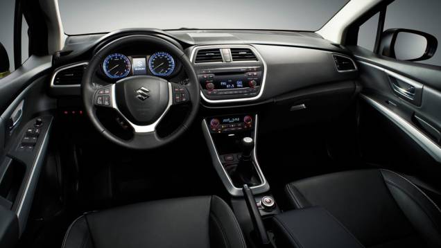Quanto à motorização, há opções 1.6 a gasolina e 1.6 a diesel | <a href="https://quatrorodas.abril.com.br/saloes/genebra/2013/suzuki-sx4-735279.shtml" rel="migration">Leia mais</a> Quanto à motorização, há opções 1.6 a gasolina e 1.6 a diesel | <a href="https://quatrorodas.abril.com.br/saloes/genebra/2013/suzuki-sx4-735279.shtml" rel="migration">Leia mais</a>