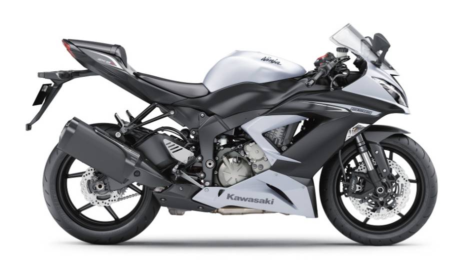 Versão standard da Ninja ZX-6R 636 sai por R$ 49.990,00 | <a href="https://quatrorodas.abril.com.br/moto/noticias/kawasaki-lanca-nova-ninja-zx-6r-636-brasil-735677.shtml" rel="migration">Leia mais</a>