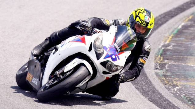 Maico Teixeira foi o pole position e garantiu a vitória em Interlagos | <a href="https://quatrorodas.abril.com.br/moto/noticias/maico-teixeira-vence-1a-etapa-superbike-series-brasil-735864.shtml" rel="migration">Leia mais</a> Maico Teixeira foi o pole position e garantiu a vitória em Interlagos | <a href="https://quatrorodas.abril.com.br/moto/noticias/maico-teixeira-vence-1a-etapa-superbike-series-brasil-735864.shtml" rel="migration">Leia mais</a>