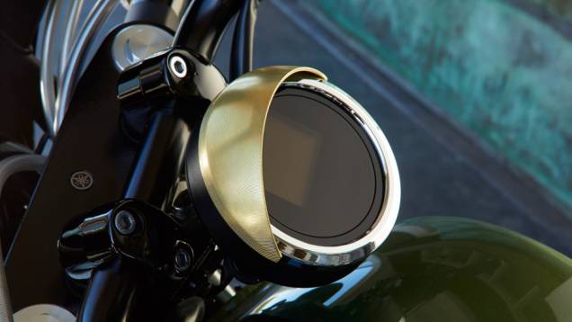 Apesar do visual clássico, a Yamaha Star Bolt conta com painel digital | <a href="https://quatrorodas.abril.com.br/moto/noticias/yamaha-lanca-custom-star-bolt-eua-735965.shtml" rel="migration">Leia mais</a>