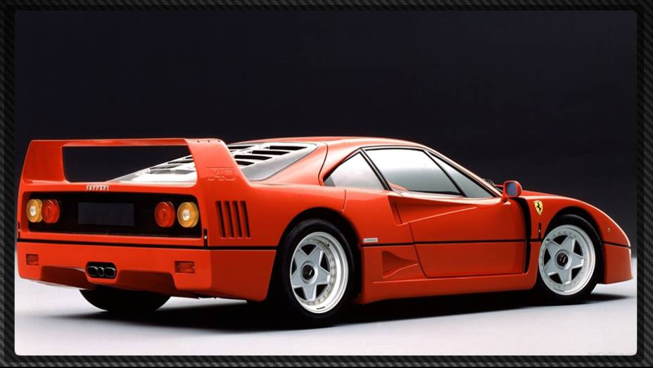 A Ferrari F40 ainda é considerada por muitos especialistas como o melhor superesportivo de todos os tempos | <a href="%20https://quatrorodas.abril.com.br/reportagens/geral/laferrari-novo-suprassumo-ferrari-736137.shtml" rel="migration">Leia mais</a>