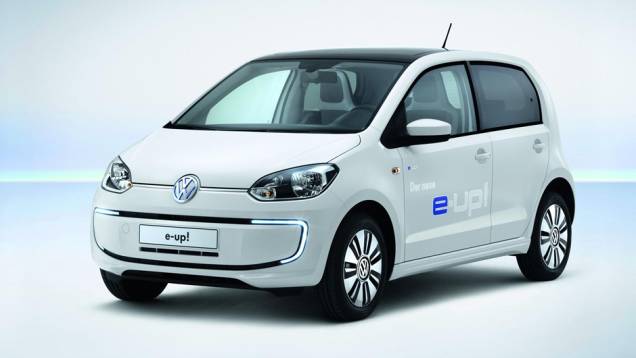 Volkswagen e-up! | <a href="https://quatrorodas.abril.com.br/noticias/sustentabilidade/volkswagen-mostra-up-eletrico-736144.shtml" rel="migration">Leia mais</a>