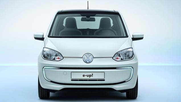 Volkswagen e-up! | <a href="https://quatrorodas.abril.com.br/noticias/sustentabilidade/volkswagen-mostra-up-eletrico-736144.shtml" rel="migration">Leia mais</a>