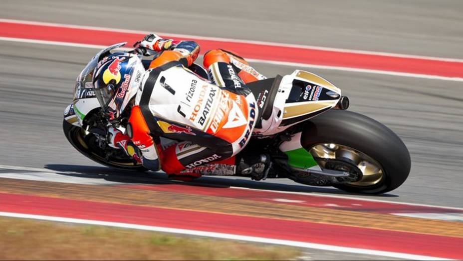Stefan Bradl (LCR Honda MotoGP) foi o quarto mais rápido em Austin | <a href="http://quatrorodas.abril.com.br/moto/noticias/motogp-marc-marquez-absoluto-eua-736303.shtml" rel="migration">Leia mais</a>