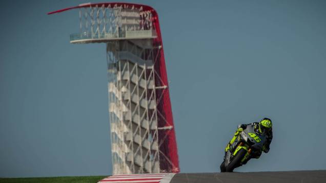 Valentino Rossi e toda a equipe Yamaha Factory Racing deixaram os EUA na quarta-feira (13) | <a href="%20https://quatrorodas.abril.com.br/moto/noticias/motogp-marc-marquez-absoluto-eua-736303.shtml" rel="migration">Leia mais</a>