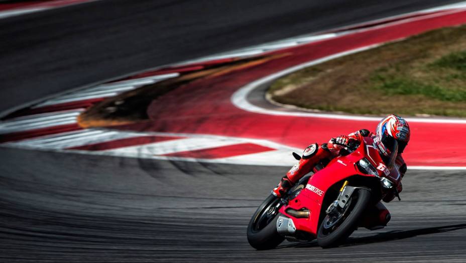 Nicky Hayden não participou do teste privado realizado em Austin na última semana | <a href="https://quatrorodas.abril.com.br/moto/noticias/ducati-lanca-1199-panigale-r-2013-austin-736714.shtml" rel="migration">Leia mais</a>