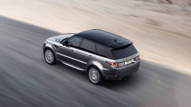 A Land Rover promoveu uma severa redução de peso no SUV | <a href="https://quatrorodas.abril.com.br/saloes/new-york/2013/land-rover-range-rover-sport-737167.shtml" rel="migration">Leia mais</a>